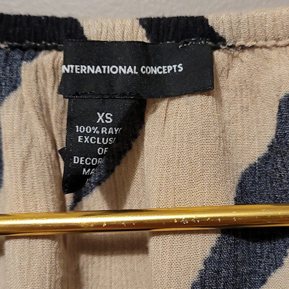 B59-INC INTERNATIONAL CONCEPTS: WOMENS SIZE SMALL TOP - Picture 2 of 3